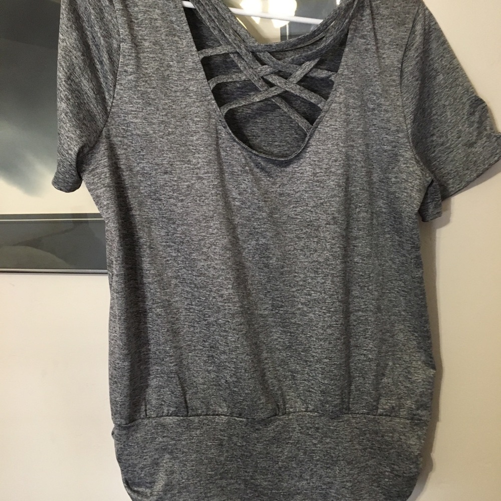 Fortune + Ivy Yoga/Fitness Style Top Medium